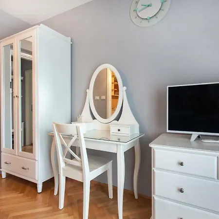 Romana - Free Private Parking Lejlighed