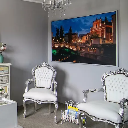 Romana - Free Private Parking *