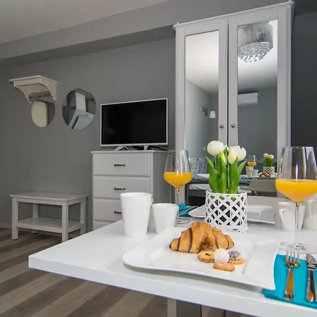 Romana - Free Private Parking *