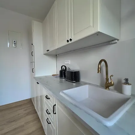 Apartment Romana - Free Private Parking