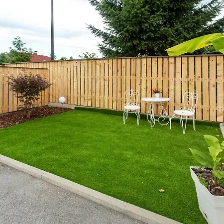 Romana - Free Private Parking Apartman