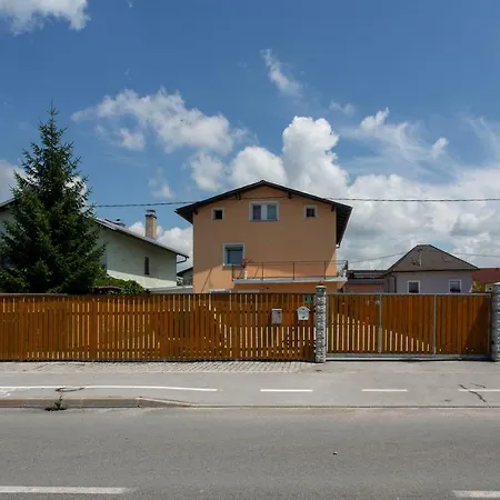 Romana - Free Private Parking リュブリャナ