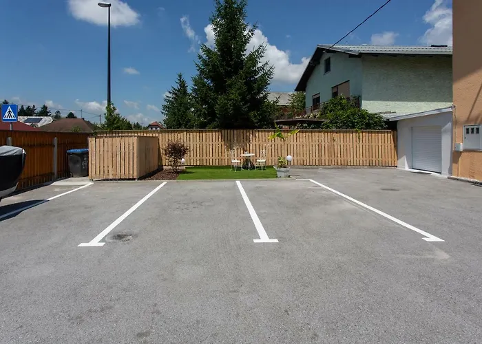 アパート Romana - Free Private Parking