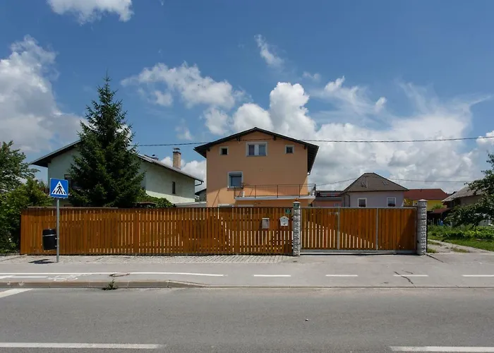 Romana - Free Private Parking リュブリャナ